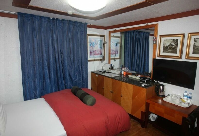 מוטל Uljin Baekam Springs