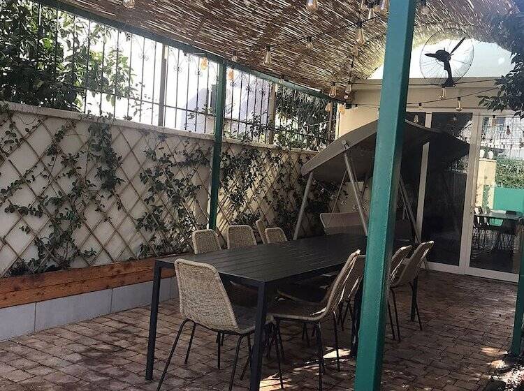 پانسیون Tirana City Rooms   Vatra E Lagjes By Paymán Club