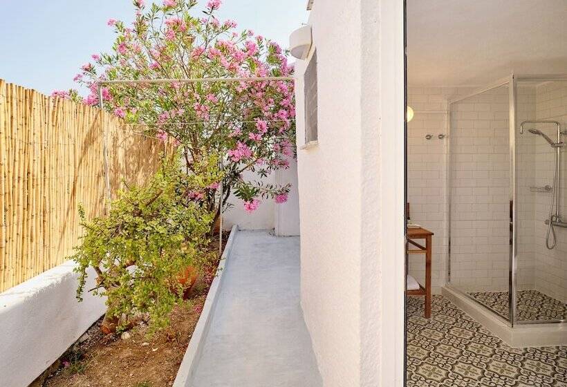اقامتگاه Psathi Beach House