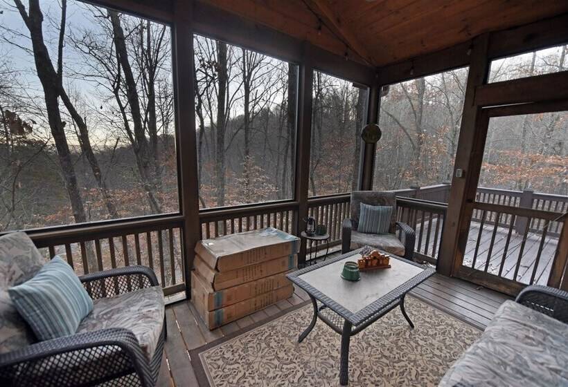 Whispering Creek Lodge   Blue Ridge
