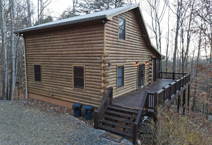Whispering Creek Lodge   Blue Ridge