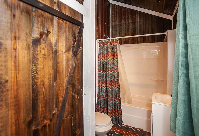 Yeti Cabin