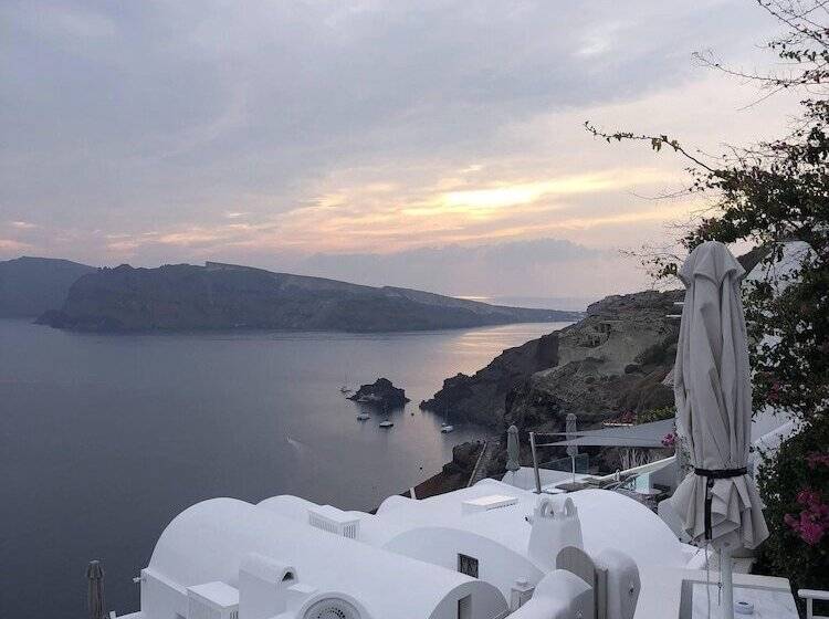 تختخواب و صبحانه Oia Memories Suites