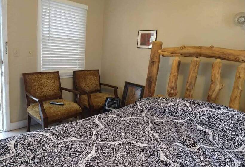 El Amigo Motel