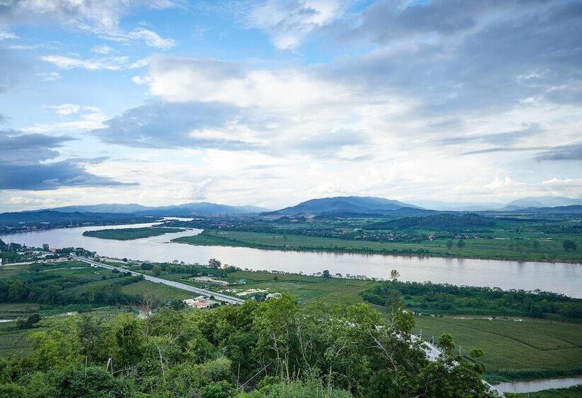 هتل Athita The Hidden Court Chiang Saen