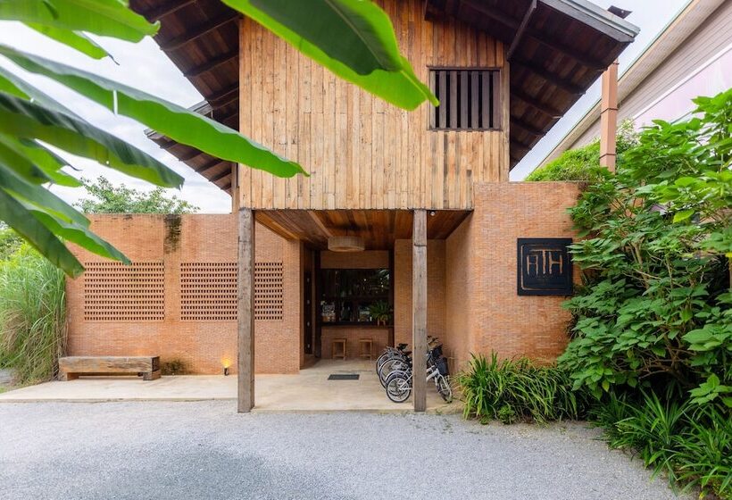 هتل Athita The Hidden Court Chiang Saen
