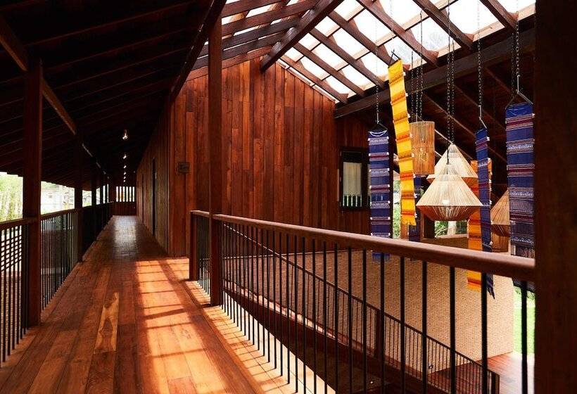 هتل Athita The Hidden Court Chiang Saen