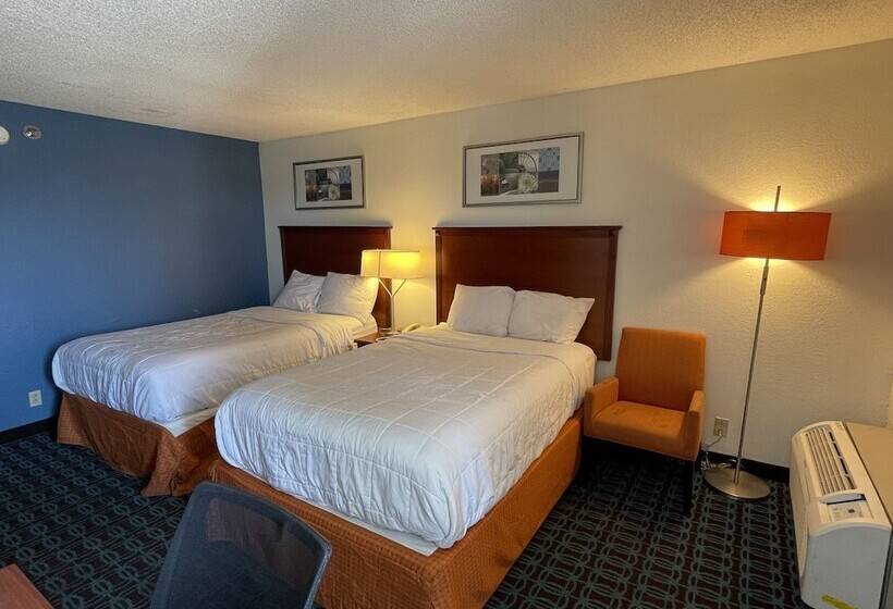 هتل Baymont By Wyndham Dayton North