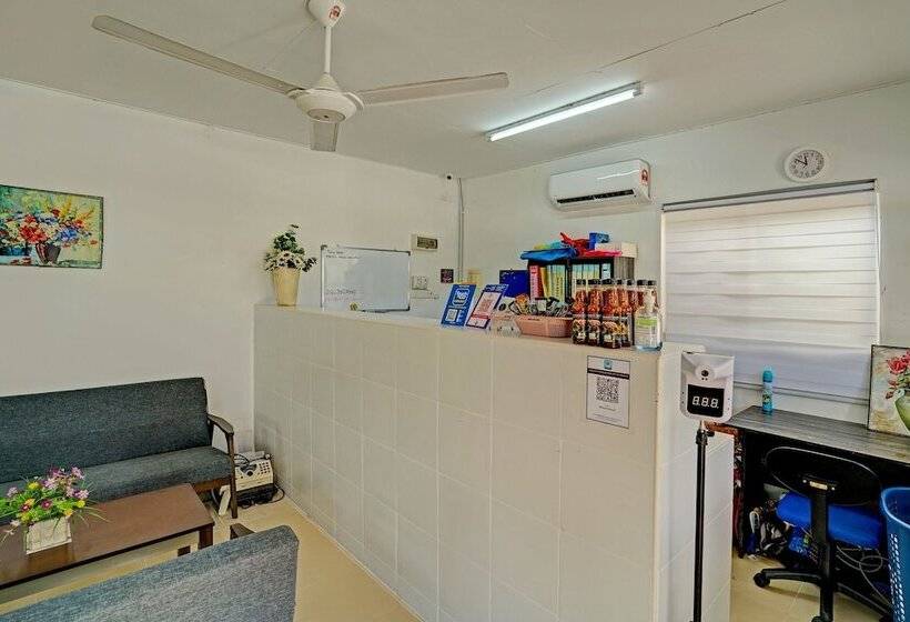 هتل Capital O 90423 Teratai Chalet