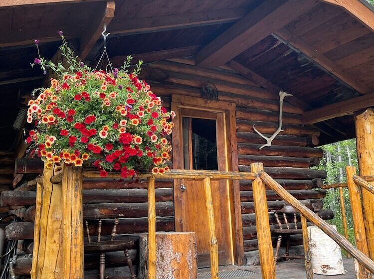בית מלון כפרי Carlo Creek Cabins