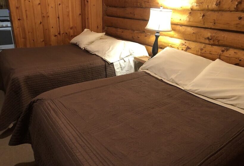 Отель Carlo Creek Cabins