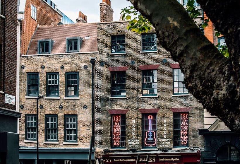 هتل Chateau Denmark London