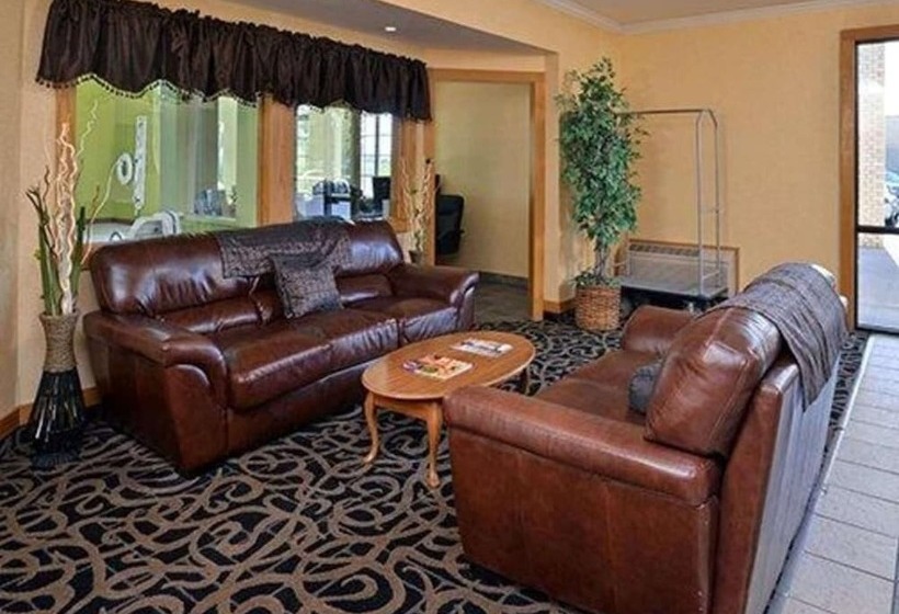 בית מלון כפרי Express Inn & Suites