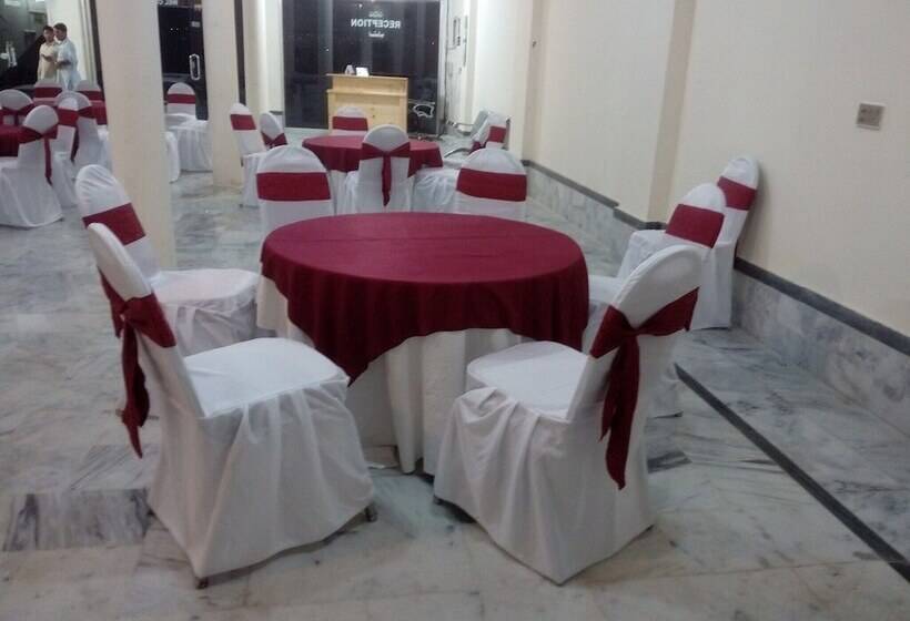 هتل Fr Darya E Swat