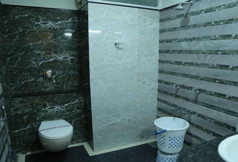 酒店 Iroomz Pratap Residency