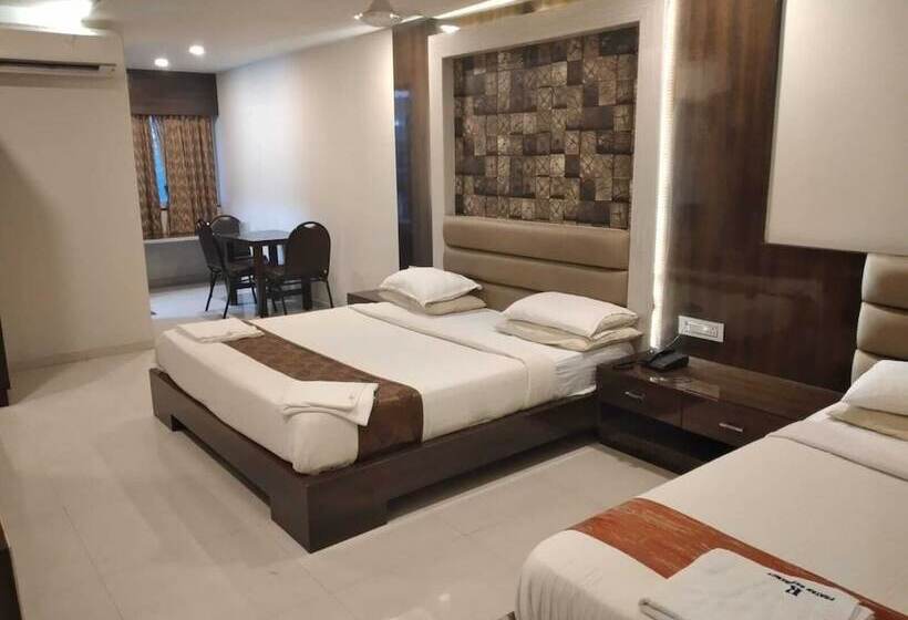 酒店 Iroomz Pratap Residency