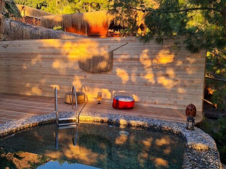 酒店 La Boheme Kabak