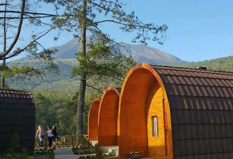 ホテル The Lawu Park Resort