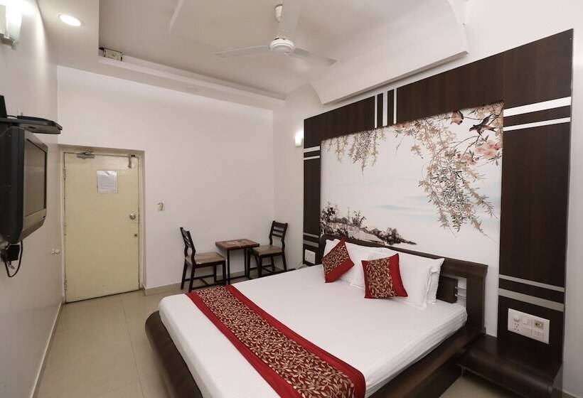 هتل The Leef Inn