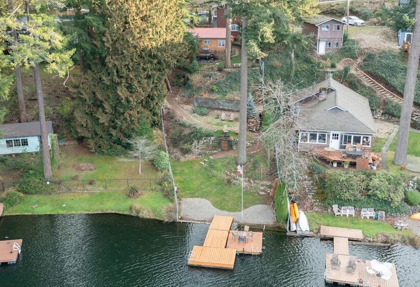 Koi Story Cabin