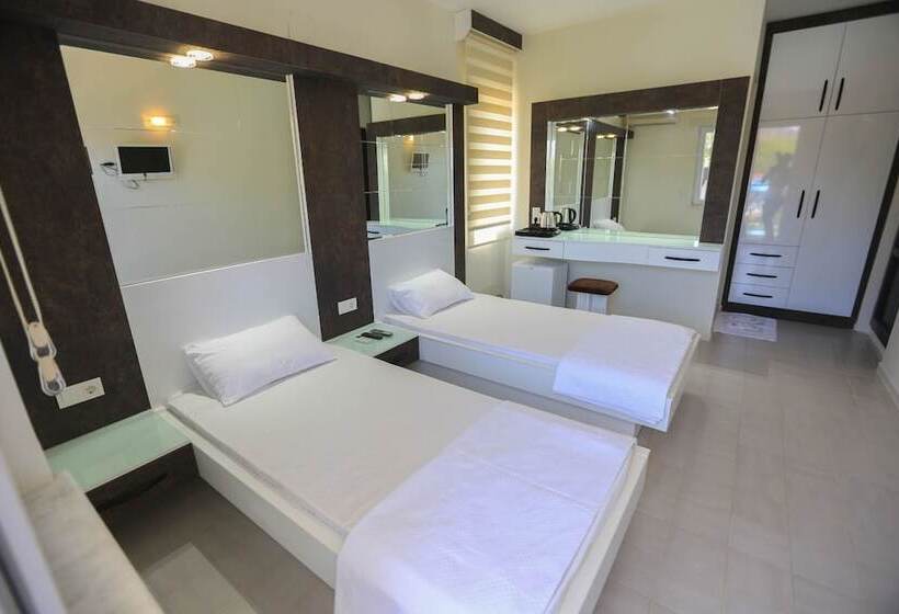 Otel Albos