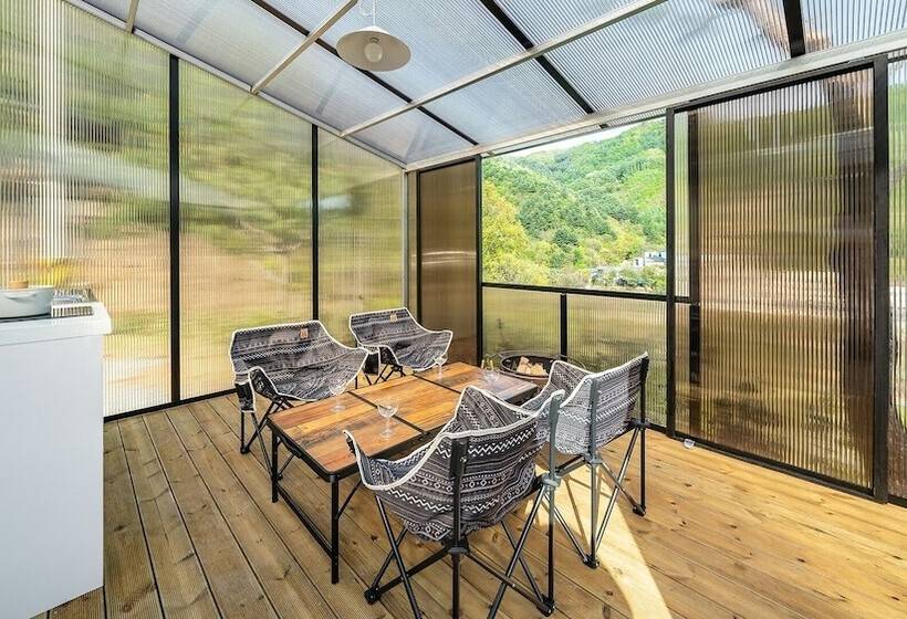 פנסיון Gapyeong Ddobagi Pet & Spa Glamping