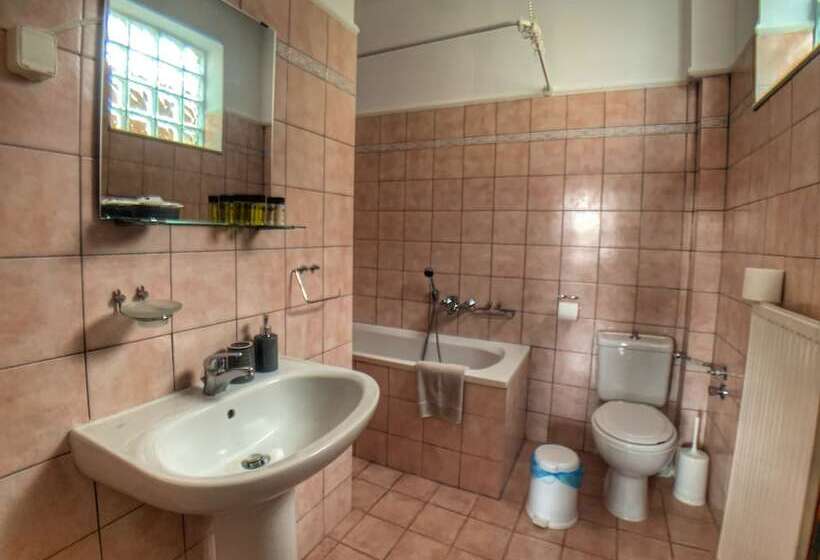پانسیون Guesthouse Monopati   ξενώνας μονοπάτι