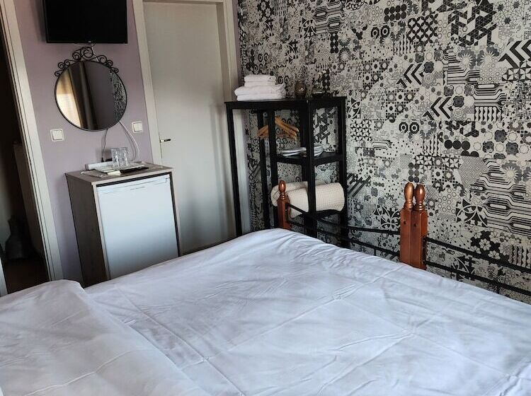 پانسیون Guesthouse Monopati   ξενώνας μονοπάτι