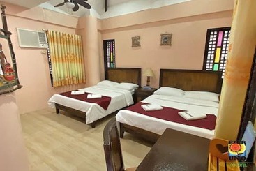 هتل Pier Uno Dive Resort