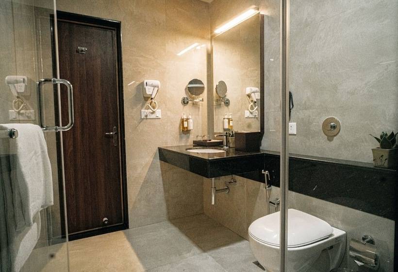 Playotel Premier Guna