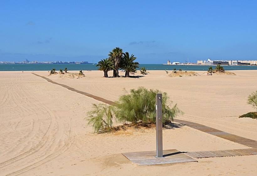تختخواب و صبحانه Portus Gaditanus Sxviii Patio Andaluz