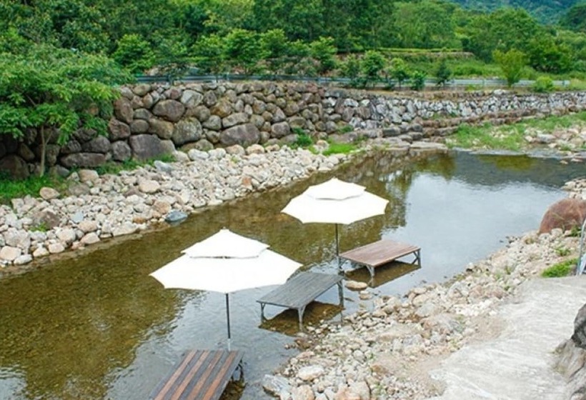 Hadong Huige Stay Pension