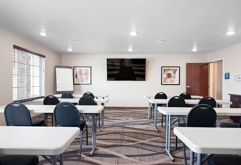 Отель Cobblestone Inn & Suites Yuma