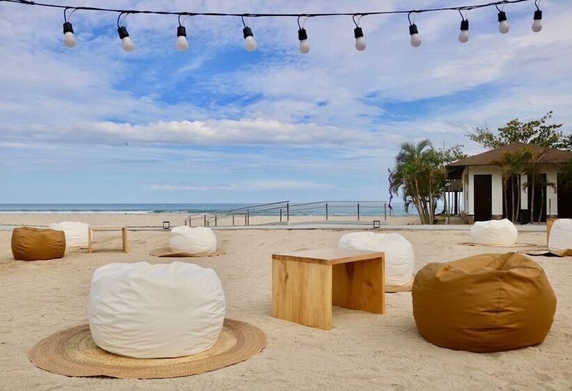 酒店 Cocoons Club Laiya