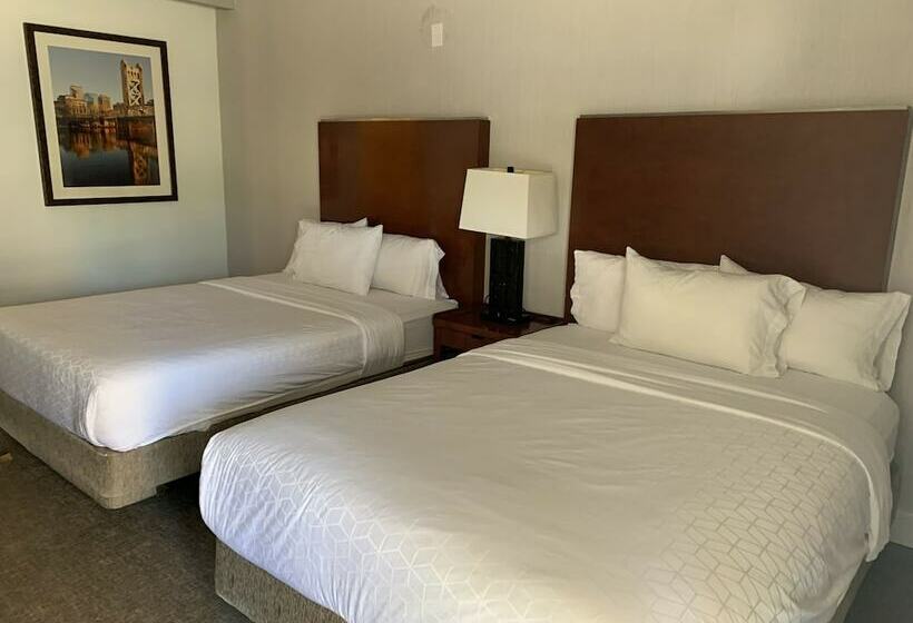 هتل Super 8 By Wyndham San Jose Airport