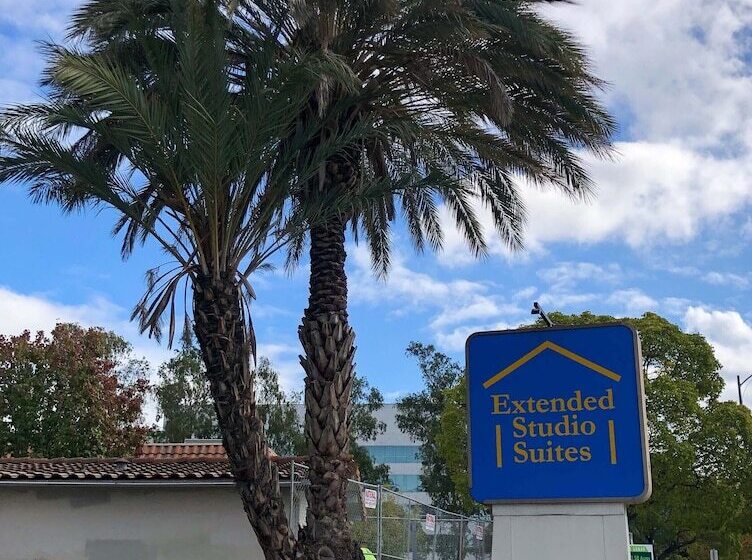 هتل Super 8 By Wyndham San Jose Airport