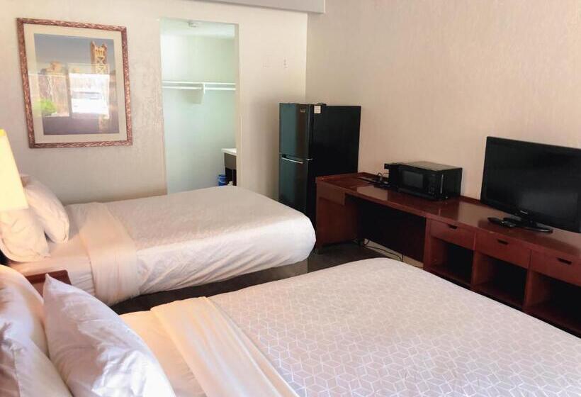 هتل Super 8 By Wyndham San Jose Airport