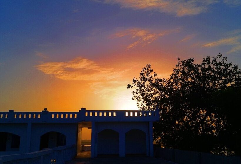 ホテル Ganga Village Resort