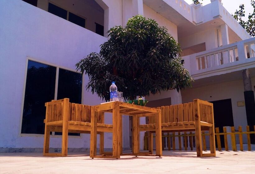 ホテル Ganga Village Resort