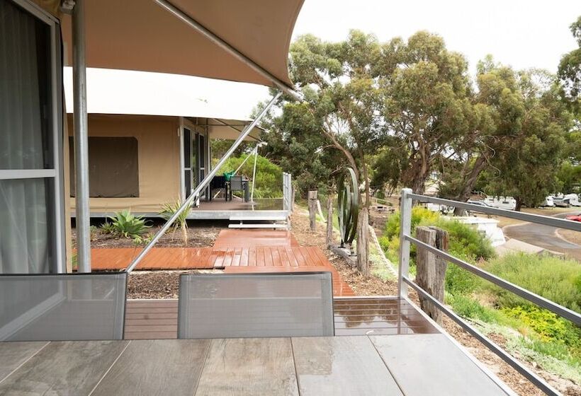 בית מלון כפרי Ki Seafront Holiday Park