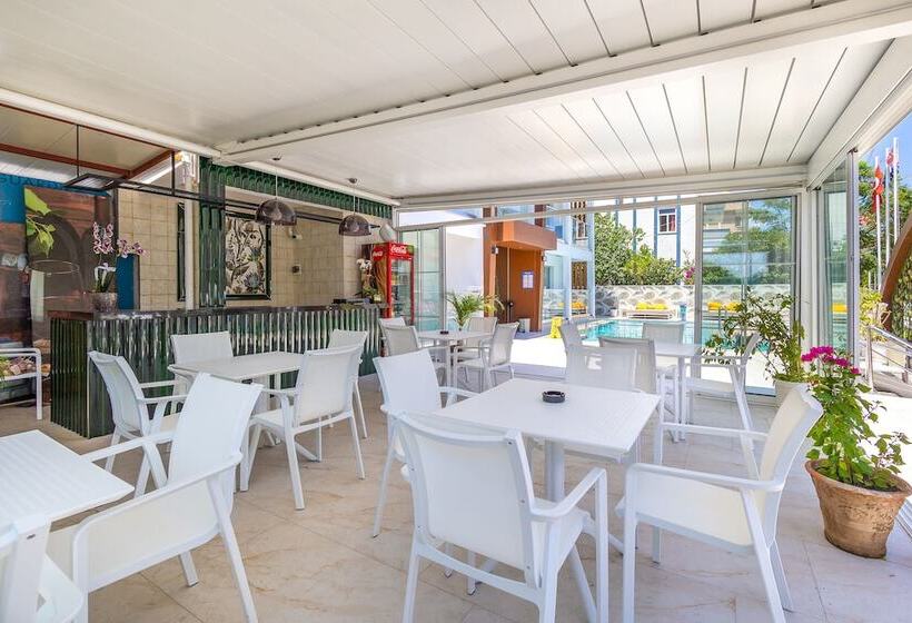 هتل Princess Kinli Suites