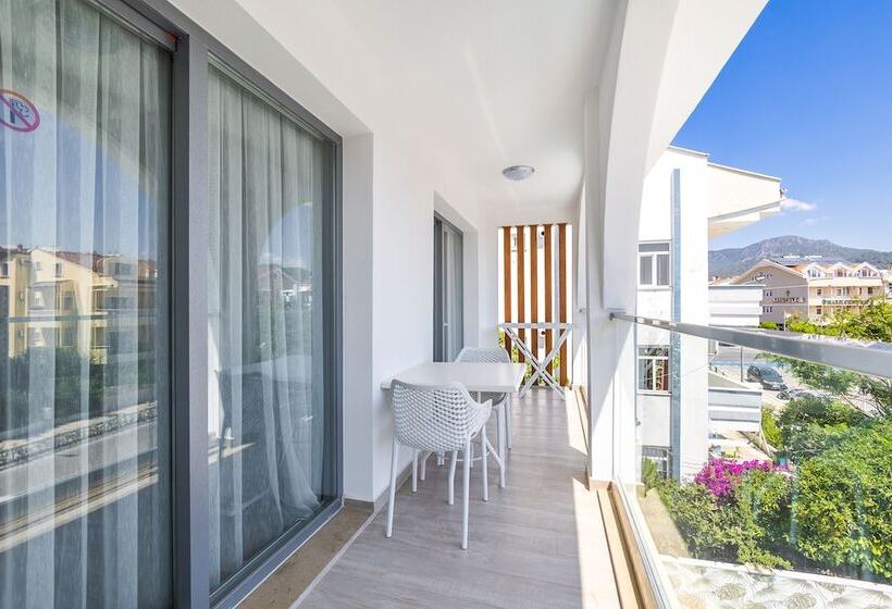 هتل Princess Kinli Suites