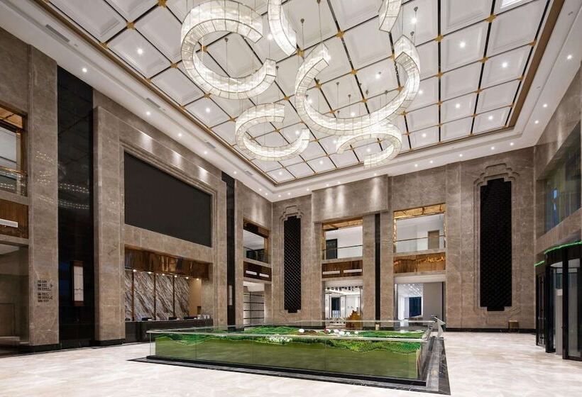 فندق Ramada By Wyndham Guangyuan Zengjiashan Resort
