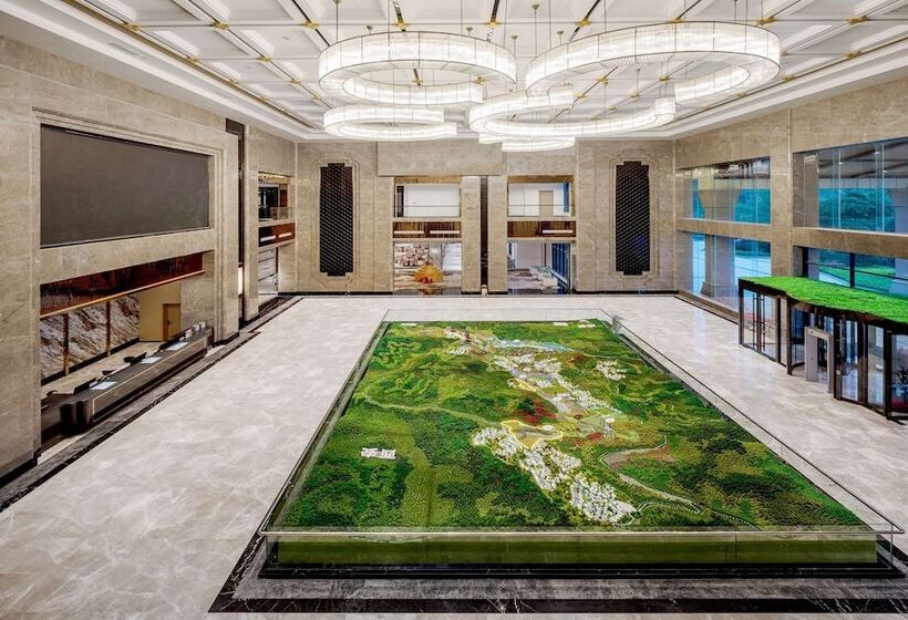 فندق Ramada By Wyndham Guangyuan Zengjiashan Resort