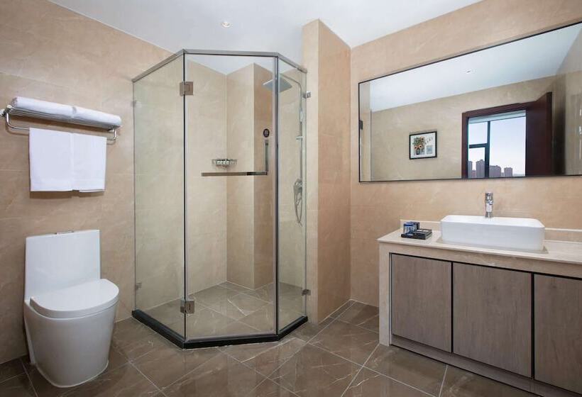 هتل Ramada Encore By Wyndham Linqu Downtown