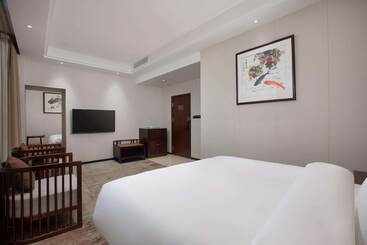 هتل Ramada Encore By Wyndham Linqu Downtown