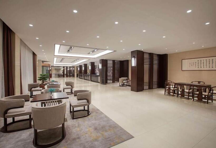 هتل Ramada Encore By Wyndham Linqu Downtown