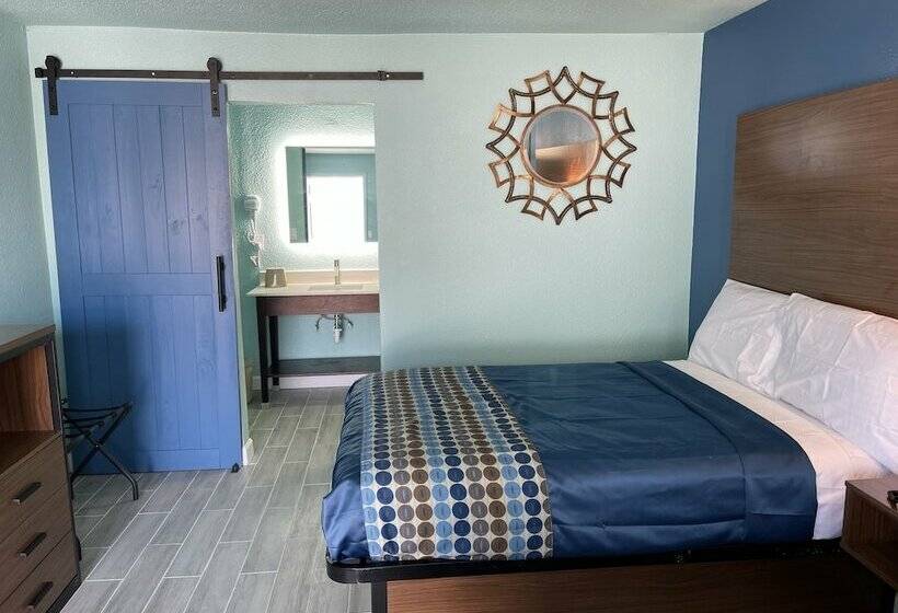 هتل Regal Inn