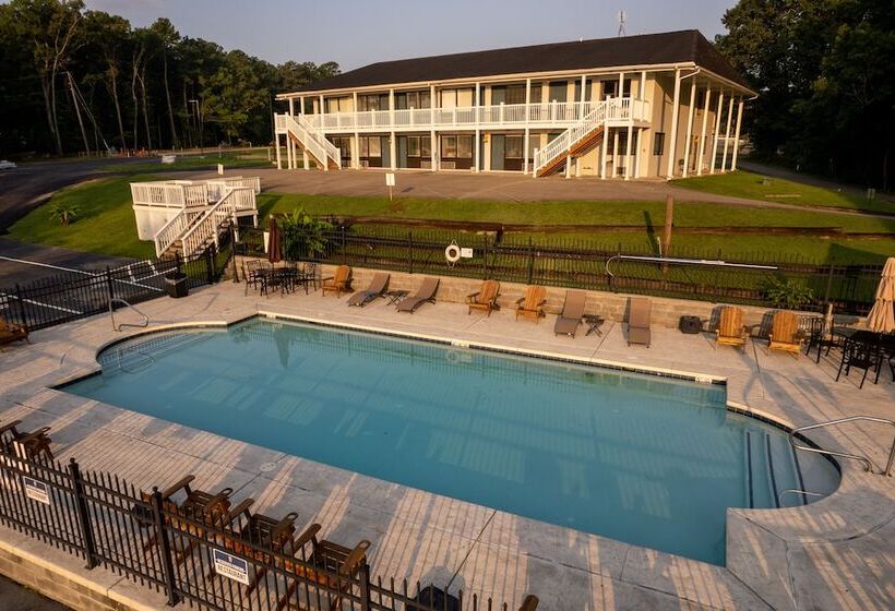 בית מלון כפרי Rivers Rest Resort