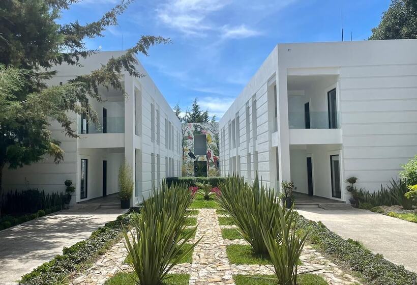 هتل Santa Rosa Comitan